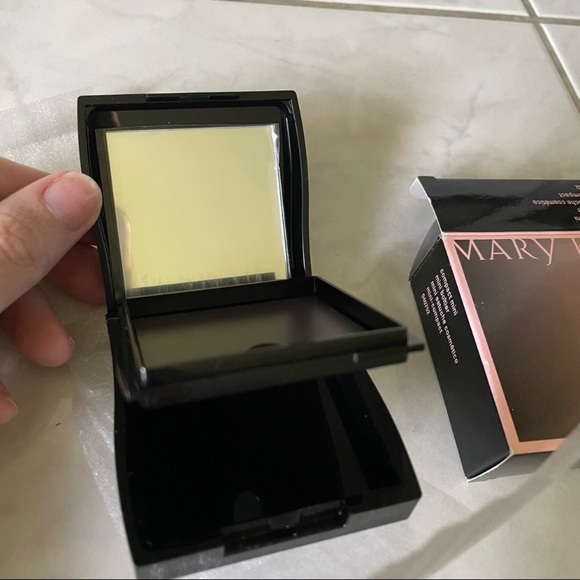 Mary Kay compact mini -NEW - Picture 4 of 4